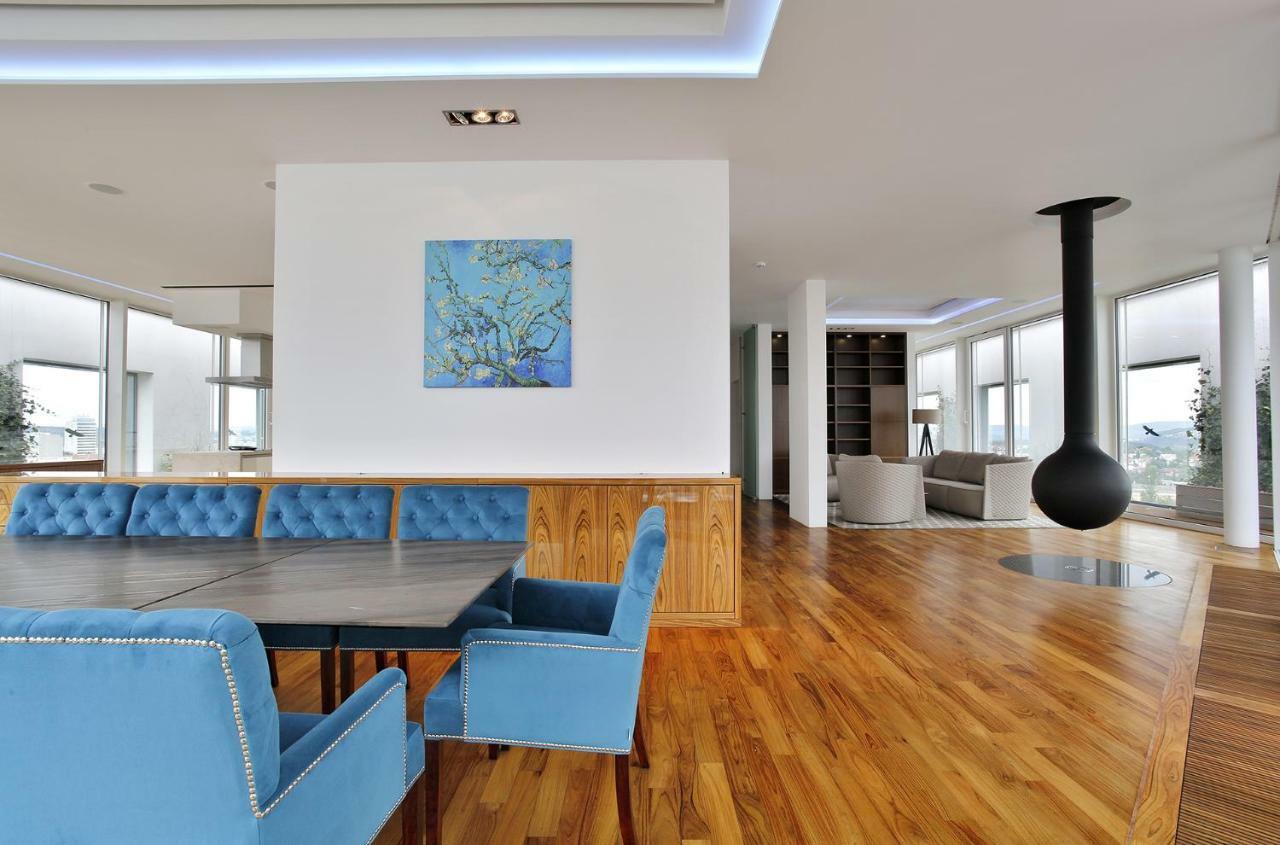 Rezidence Kavci Hory Apartment